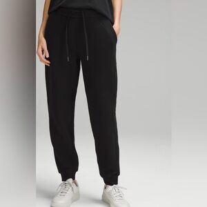 Lululemon Scuba Relaxed High Rise Jogger Black